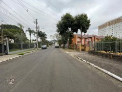 Terreno com construção no bairro Canudos 