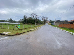 Terreno de esquina no bairro Lomba Grande 