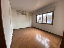 Casa com 04 dormitórios no bairro Rio Branco 