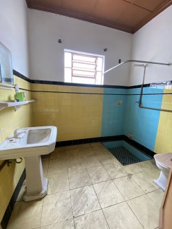 Casa com 04 dormitórios no bairro Rio Branco 
