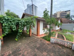 Casa com 04 dormitórios no bairro Rio Branco 