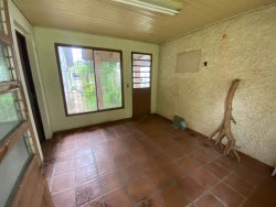 Casa com 04 dormitórios no bairro Rio Branco 