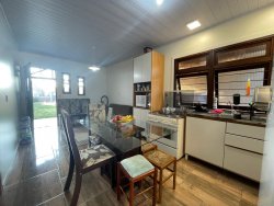 Casa com 02 dormitórios no bairro Campina  
