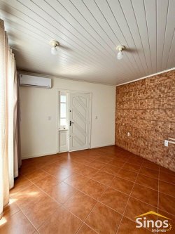 Casa com 04 dormitórios, sendo 01 suíte na Feitoria 