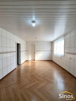 Casa com 04 dormitórios, sendo 01 suíte na Feitoria 