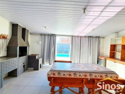 Casa com 04 dormitórios, sendo 01 suíte na Feitoria 
