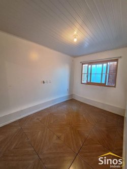 Casa com 04 dormitórios, sendo 01 suíte na Feitoria 