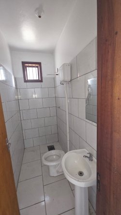 Sobrado com 02 dormitórios no bairro Rincão  
