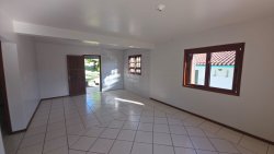 Sobrado com 02 dormitórios no bairro Rincão  