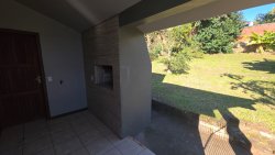 Sobrado com 02 dormitórios no bairro Rincão  