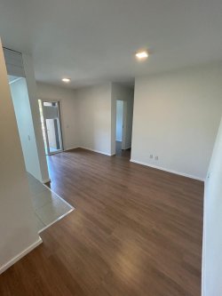 Apartamento com 02 dormitórios no Condomínio Residencial Delfos 