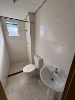 Apartamento com 02 dormitórios no Residencial Cine Brasil 