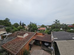 Casa com 02 dormitórios no bairro Ouro Branco 