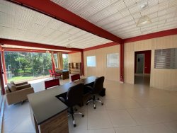 Sala comercial para locação no bairro Lomba Grande  