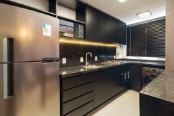 Apartamento com 02 dormitórios, sendo 01 suíte para locação no Edifício Monreale   