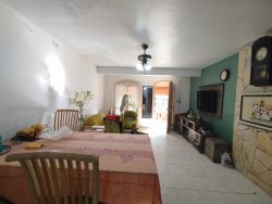 Casa com 04 dormitórios no bairro Guarani 