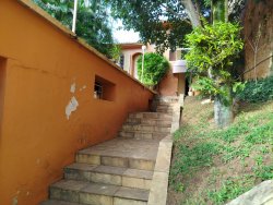 Casa com 04 dormitórios no bairro Guarani 