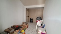 Casa com 02 moradias no bairro Lomba Grande 