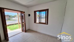Casa de esquina com 03 dormitórios para locação no bairro Santo Afonso 