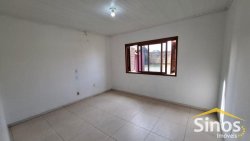 Casa de esquina com 03 dormitórios para locação no bairro Santo Afonso 