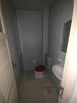Apartamento térreo com 02 dormitórios no Edifício Cisne 