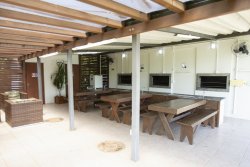 Apartamento com 02 dormitórios no Residencial Altos do Pinheiro I  