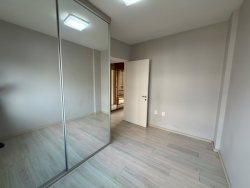 Apartamento de 02 dormitórios no Residencial Vinte e Quatro de Maio 