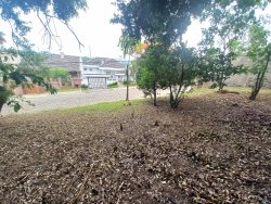Terreno com 429m² no bairro Jardim Mauá  