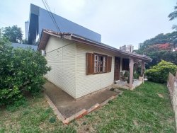 Terreno com construção no bairro Jardim Mauá  