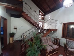 Casa com 03 dormitórios no bairro Jardim Mauá  