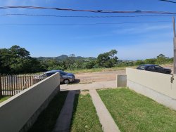 Casa com 02 dormitórios no Bairro Vargas  