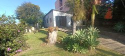 Terreno de esquina com construção no bairro Santo Afonso 