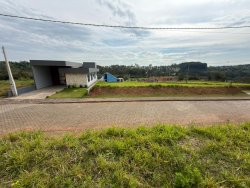 Terreno com 250m² no Condomínio Moradas da Lomba 