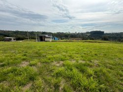 Terreno com 250m² no Condomínio Moradas da Lomba 