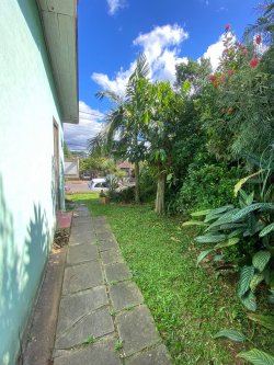 Terreno com construção no bairro Rio Branco 