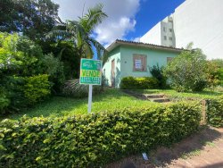 Terreno com construção no bairro Rio Branco 