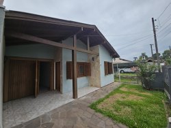 Casas com 02 dormitórios no bairro Liberdade 