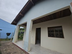 Casas com 02 dormitórios no bairro Liberdade 