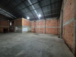 Pavilhão comercial no bairro Rio Branco 