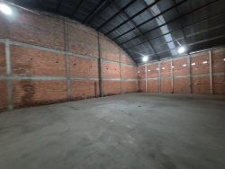 Pavilhão comercial no bairro Rio Branco 