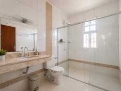 Casa comercial no bairro Jardim Mauá 