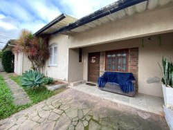 Casa comercial no bairro Jardim Mauá 