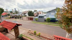 Sobrado com 04 dormitórios (1 suíte) no bairro Jardim Mauá 