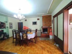Casa com 04 dormitórios no bairro Ideal 