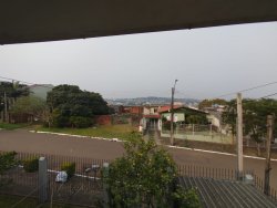 Casa com 04 dormitórios no bairro Ideal 