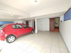 Casa com 04 dormitórios no bairro Ideal 