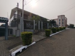 Casa com 04 dormitórios no bairro Ideal 