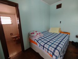 Casa com 04 dormitórios no bairro Ideal 