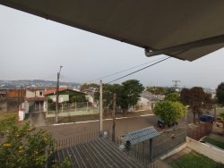 Casa com 04 dormitórios no bairro Ideal 