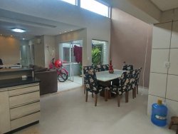 Casa com 03 dormitórios no Condomínio Moradas do Bosque 